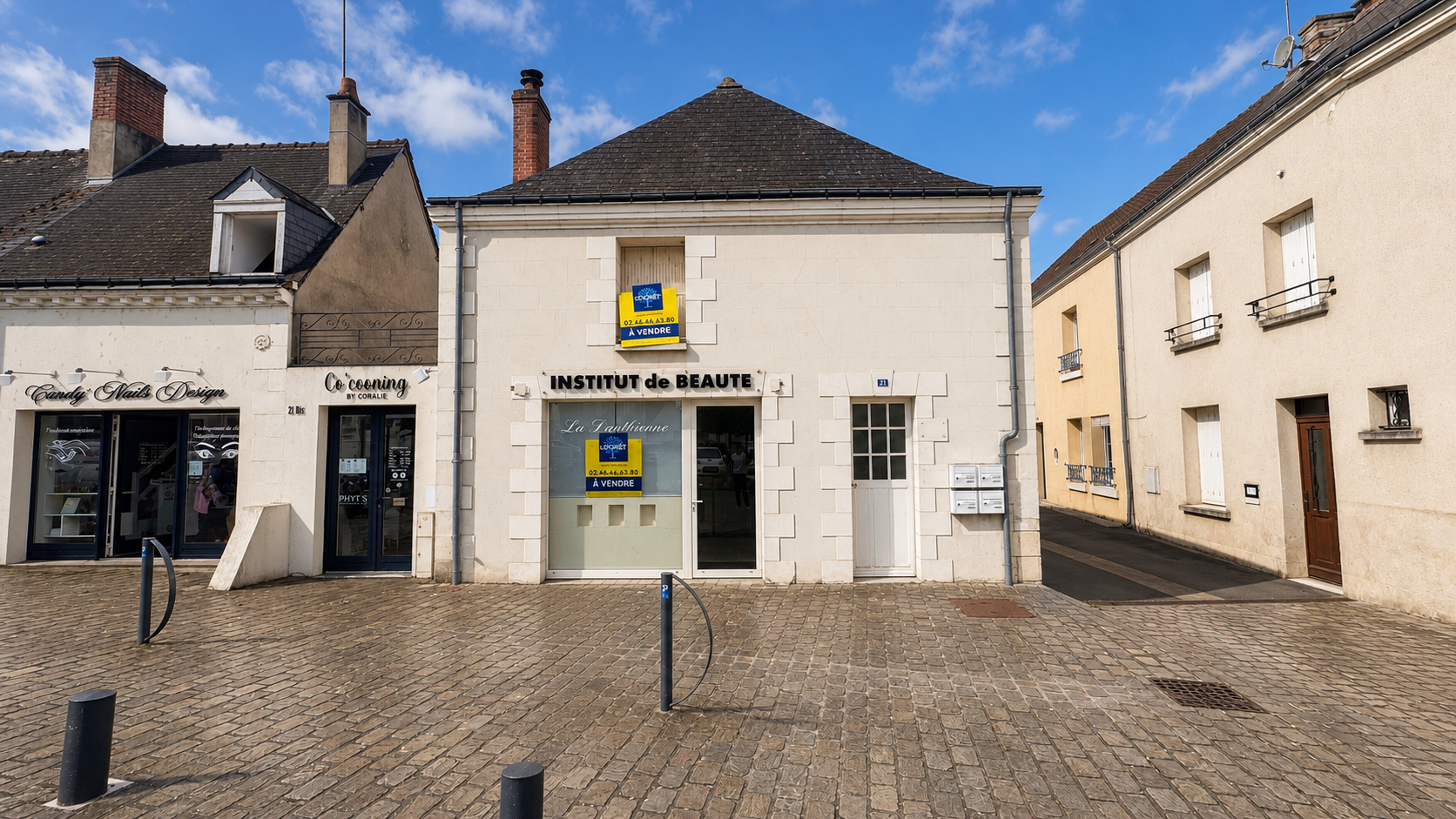 Immeuble mixte : vitrine commerciale et logement indépendant