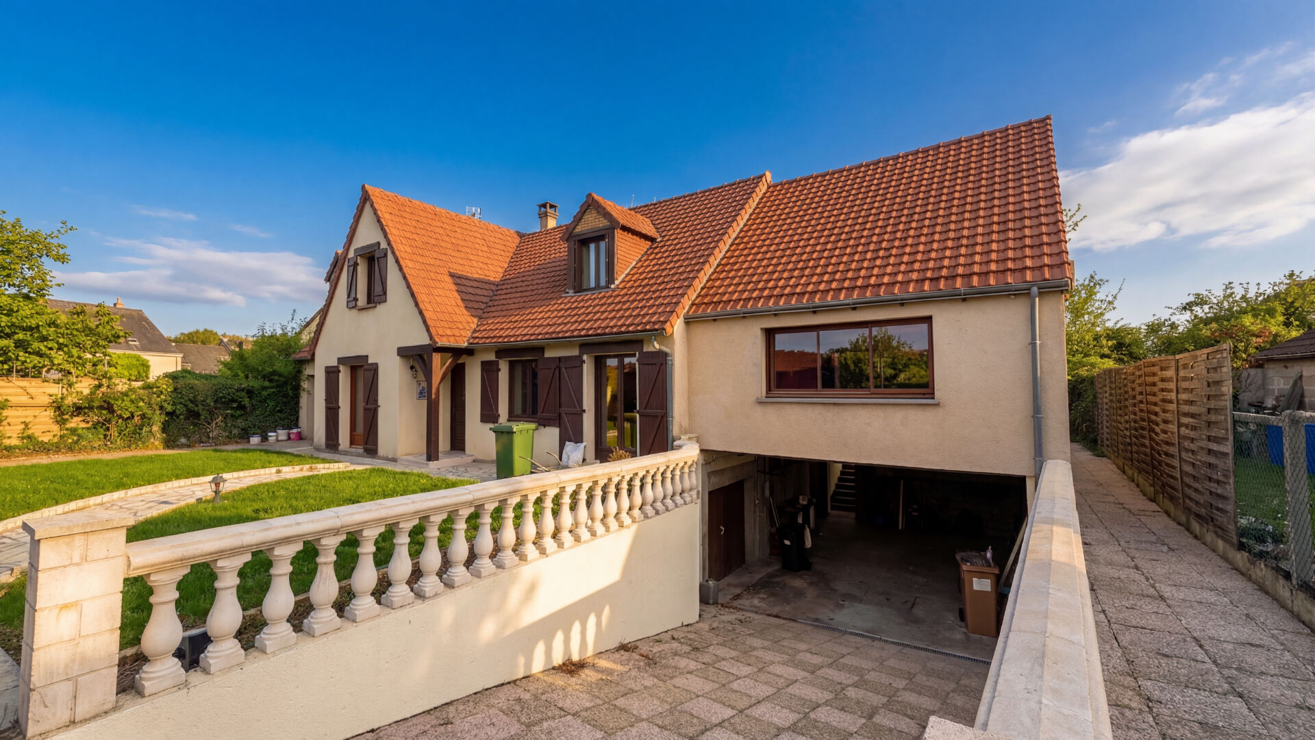 Maison rénovée, 6 chambres, 650 m² de terrain clos